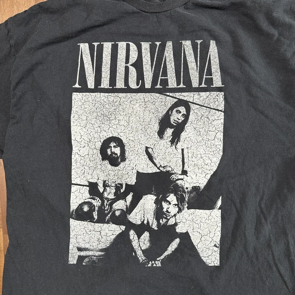 Nirvana Shirt Mens Extra Large Black Band Rock Music Graphic Cracked Print Tee